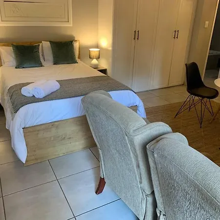 Modern 1 Bedroom Flat With Uninterrupted Wifi Johannesburg Buitenkant foto