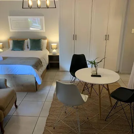 Modern 1 Bedroom Flat With Uninterrupted Wifi Johannesburg Buitenkant foto