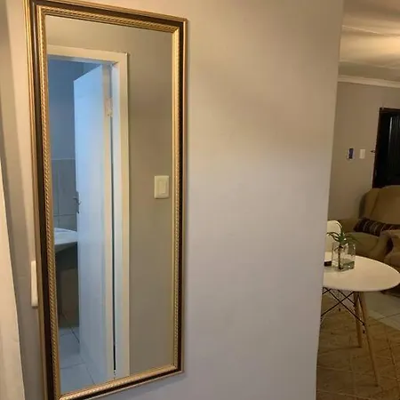 Modern 1 Bedroom Flat With Uninterrupted Wifi Johannesburg Buitenkant foto